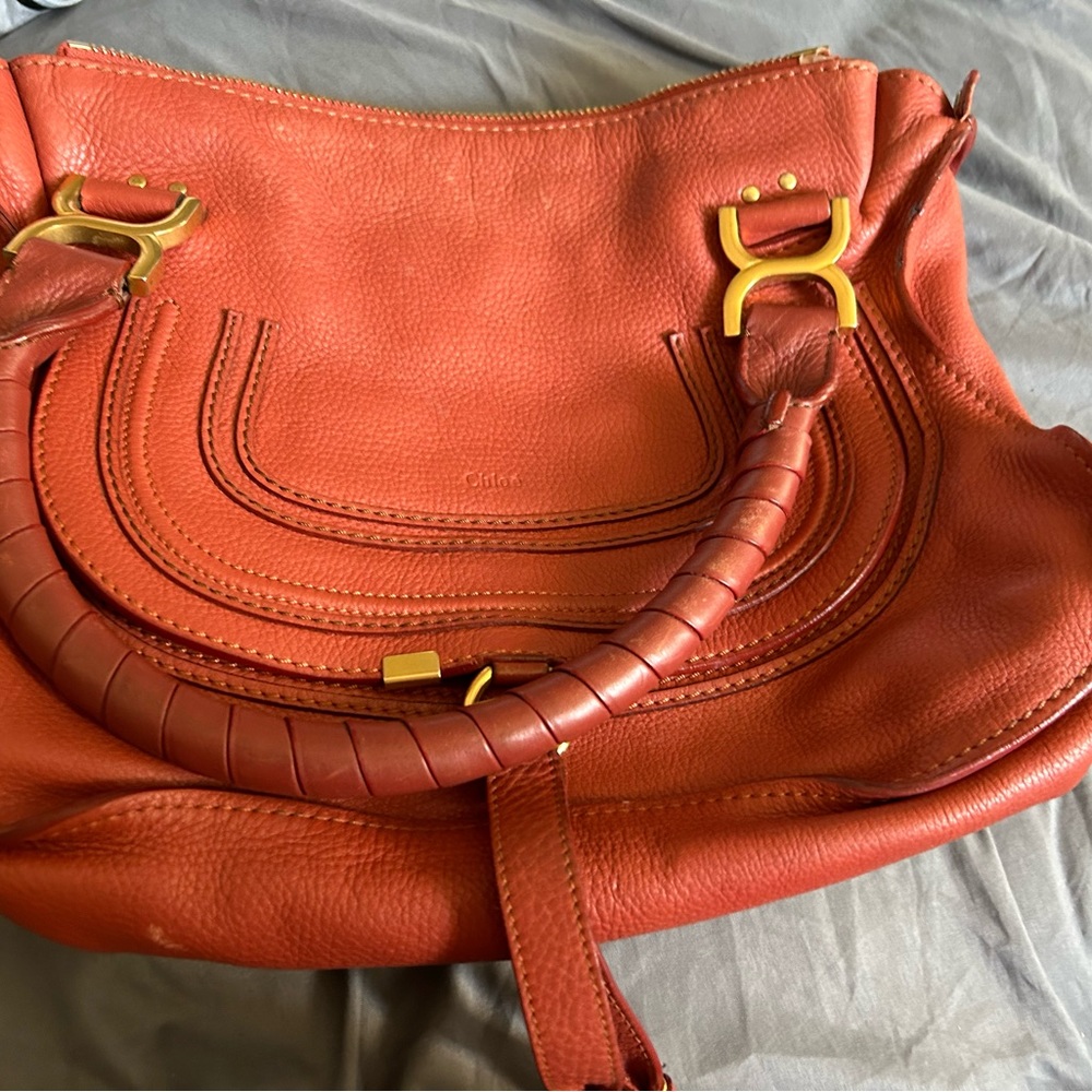 Chloe satchel in Maple